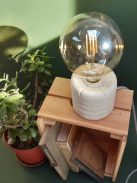 Ökobeton asztali lámpa - óriás gömb izzóval 